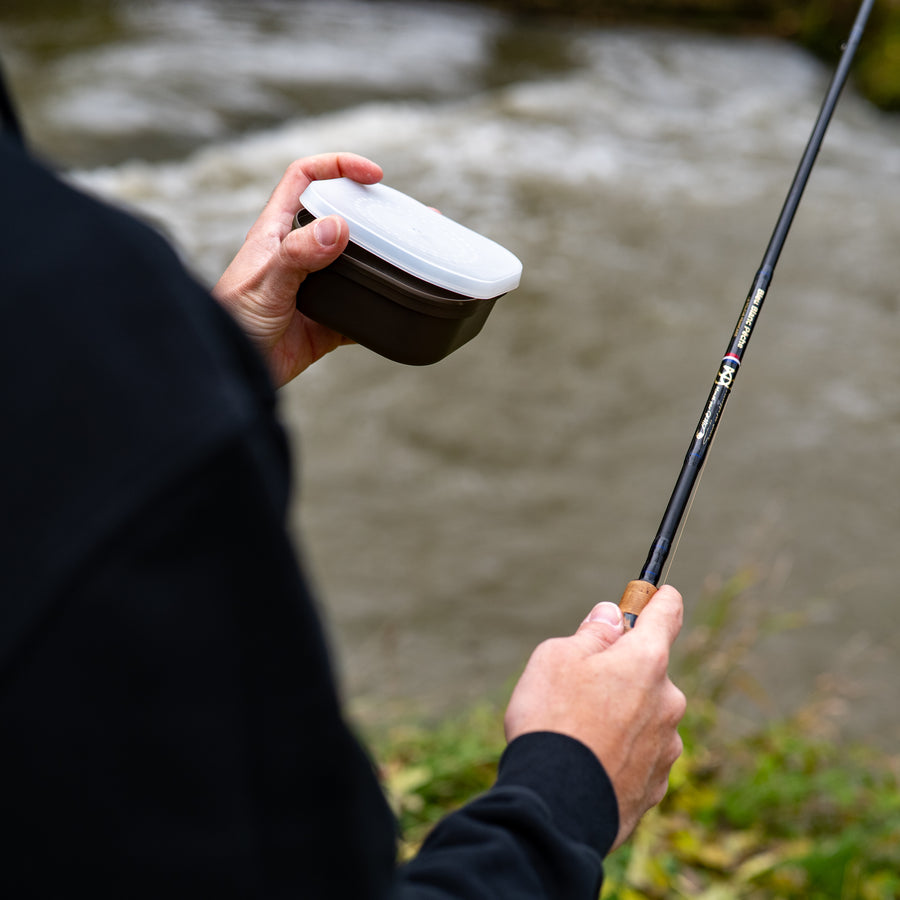 Boite appât de pêche carré